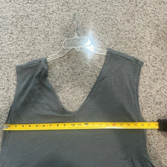 Free People gray Jumpsuit Beach Sleeveless Oversized Summer Casual pockets Sz M - Picture 7 of 9
